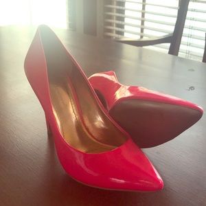 BCBGeneration hot pink pumps